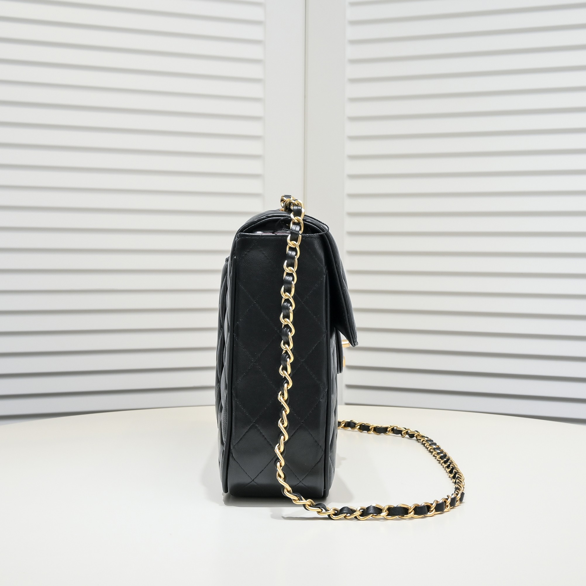 Chanel Classic Flap Bag Shoulder Bag Handbag