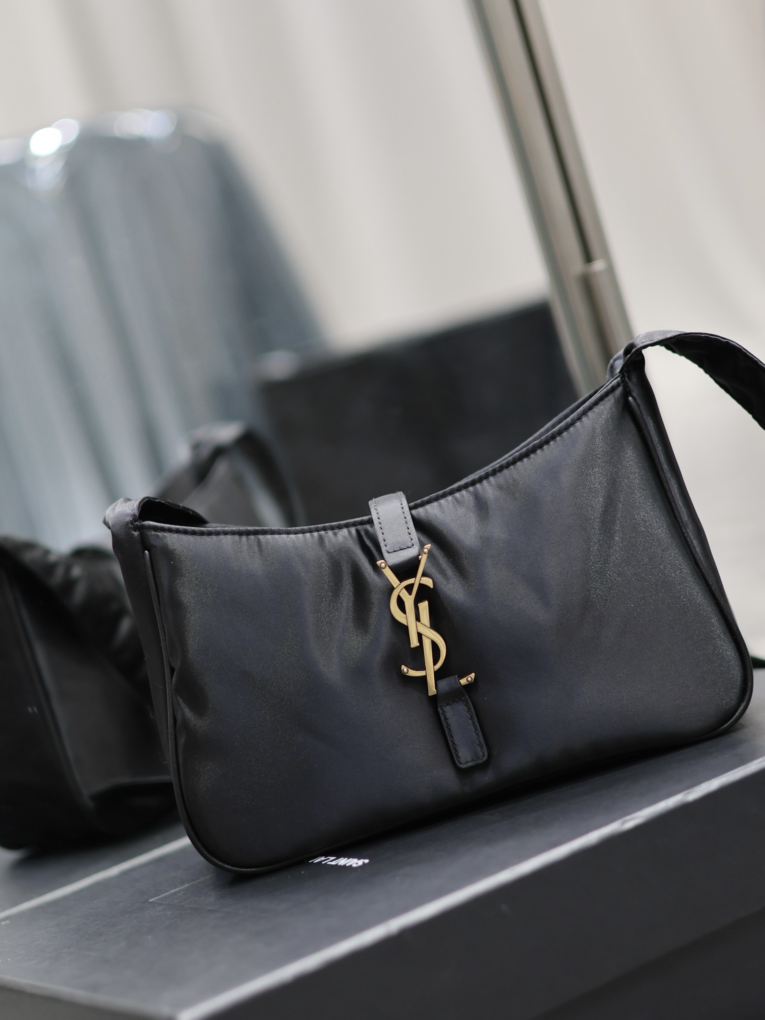 Saint Laurent 10A Handbag Shoulder Bag Top Mirror Quality Version