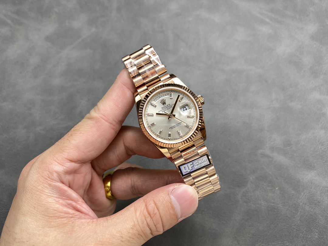 Rolex Day-Date 228235 Sundust Index Dial Fluted Bezel 40mm Mens Replica Watch