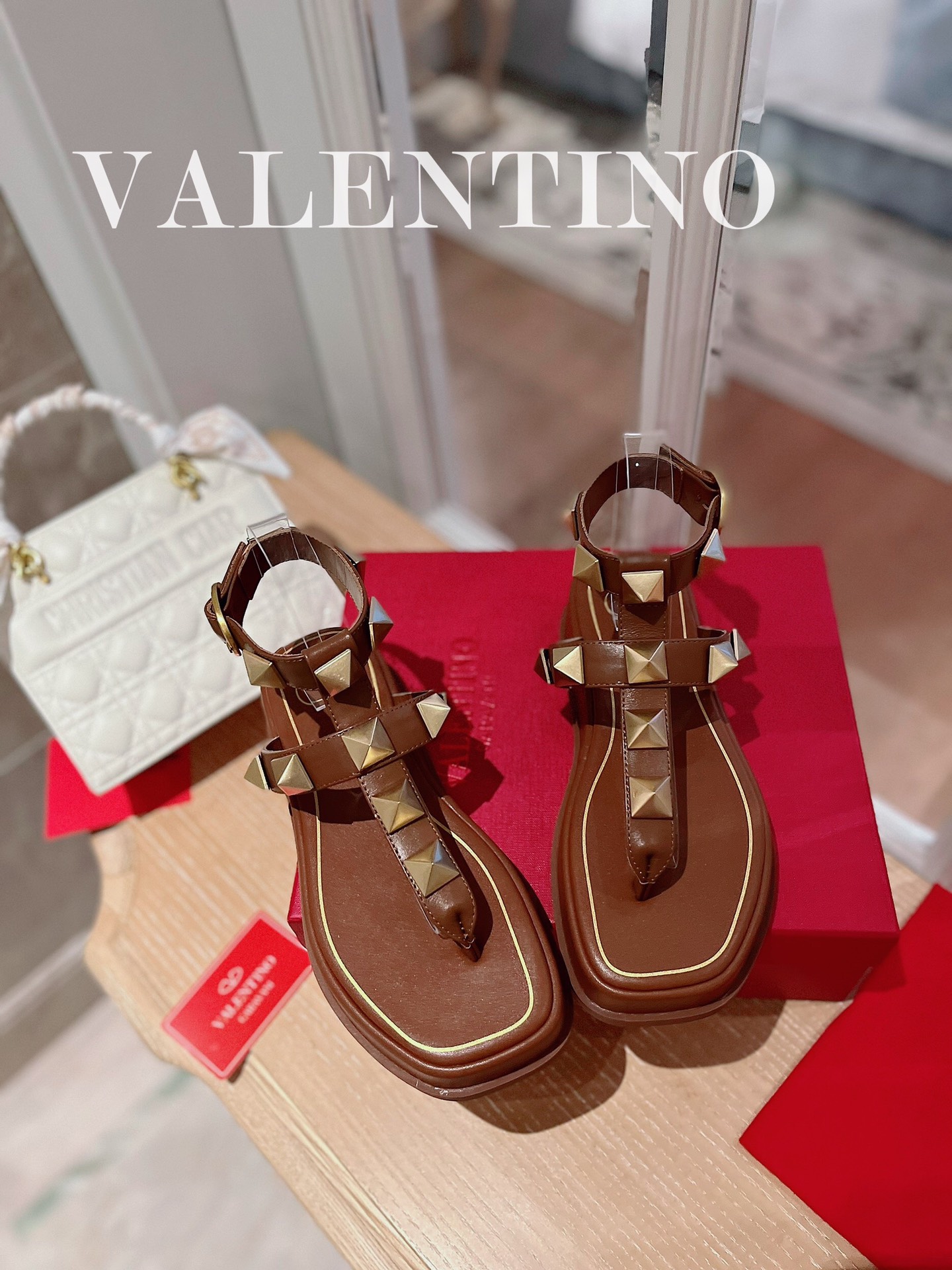 Valentino shoes 010 XM 082