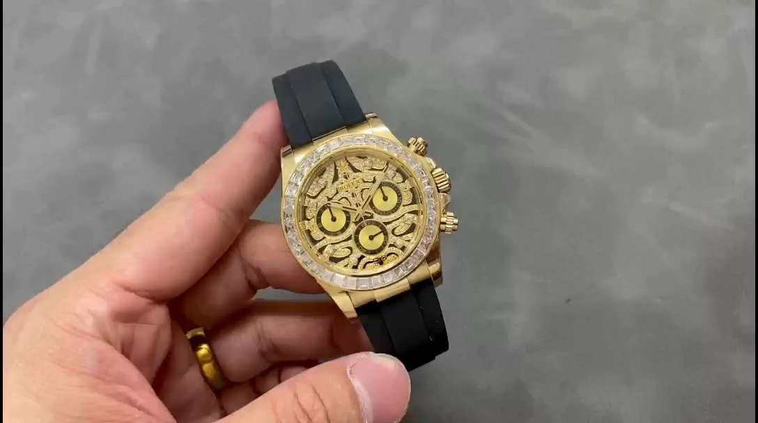 Rolex Cosmograph Daytona 116588 Yellow Gold Black Rubber Strap 40mm Mens Replica Watch