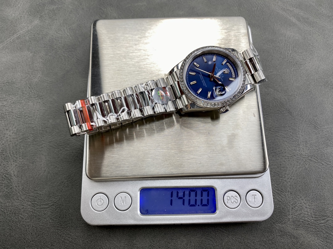 Rolex Day Date 36mm Bright Blue Diamond-Set Dial Diamond-Set Bezel m128396tbr 0024