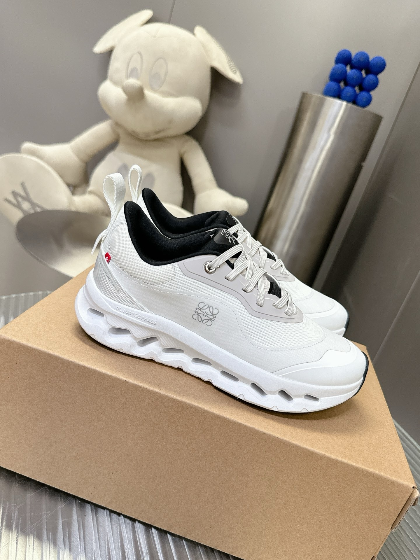 Loewe x On Running 005 Casual shoes HL082