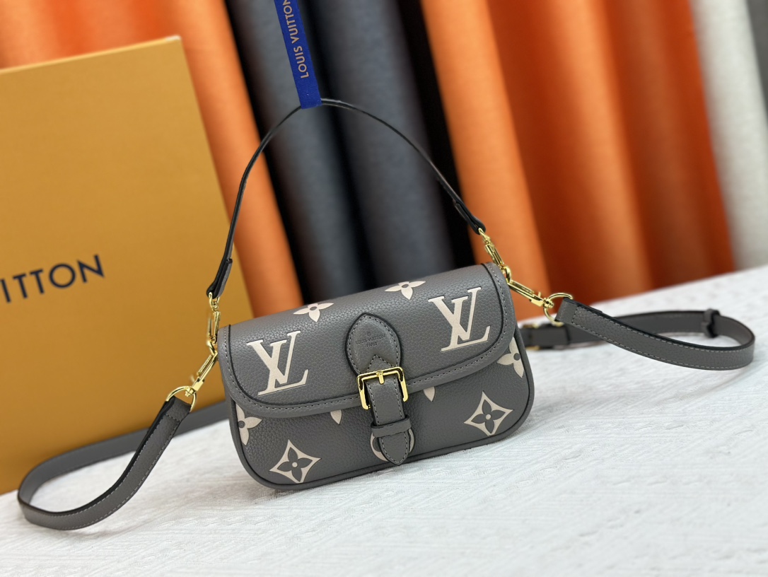 Louis Vuitton Diane M46386 M45985 Shoulder Bag Handbag