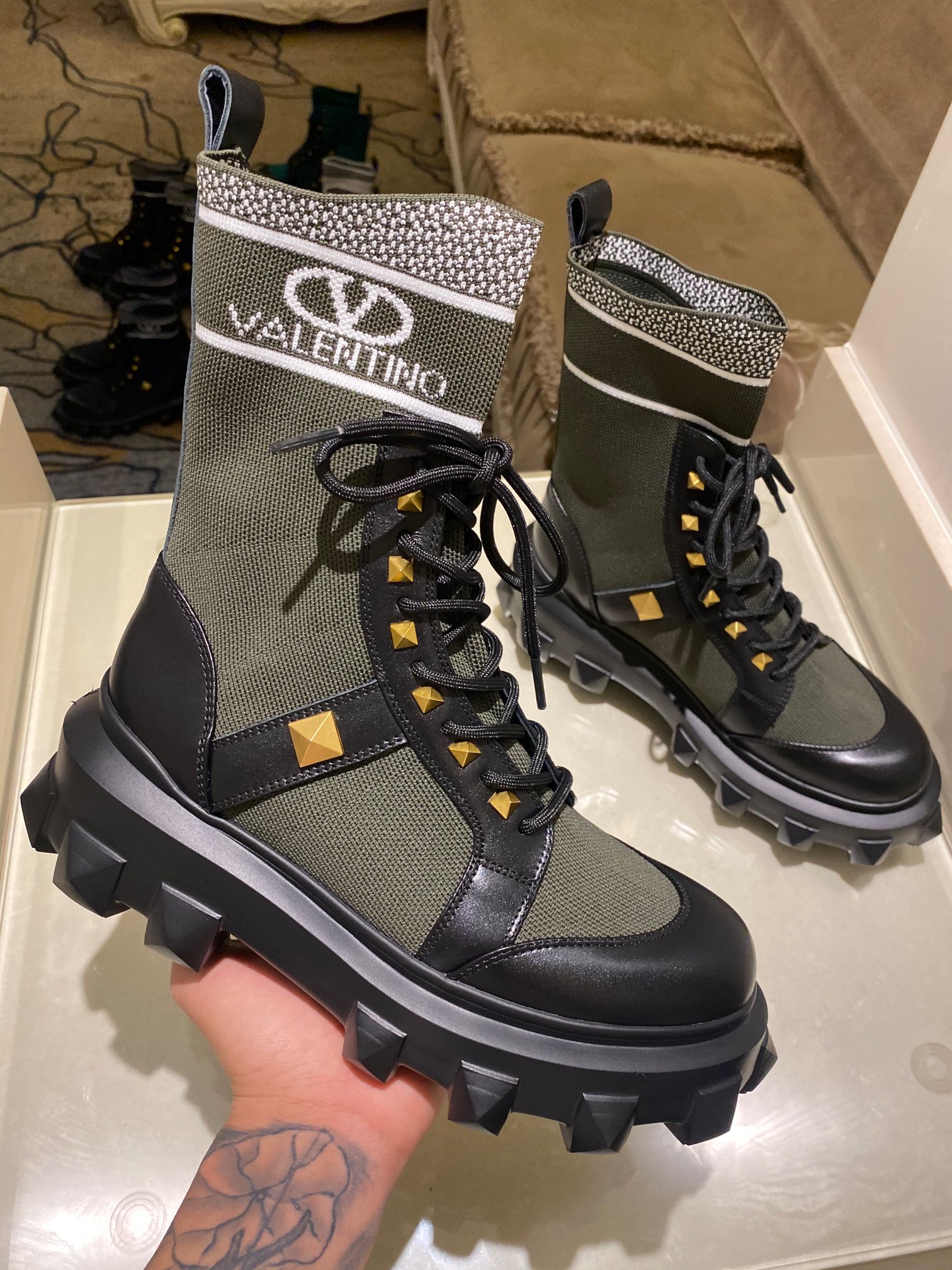 Valentino shoes (35-41) V006