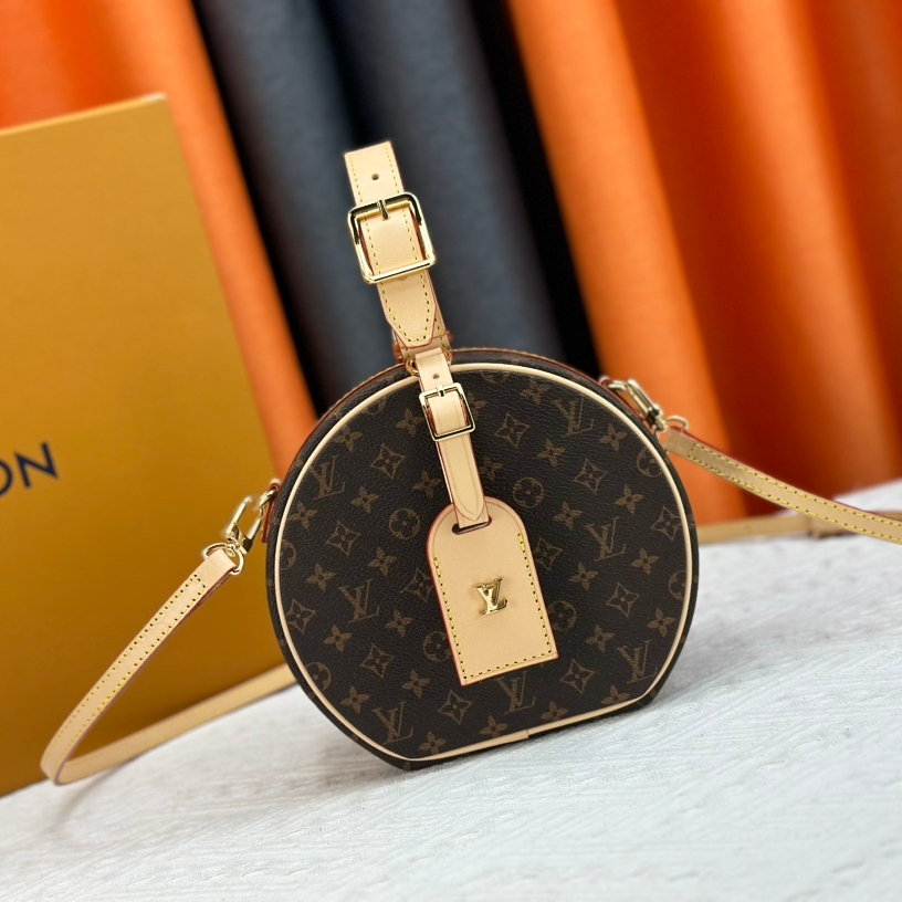 Louis Vuitton Runway Bucket Bag M43514