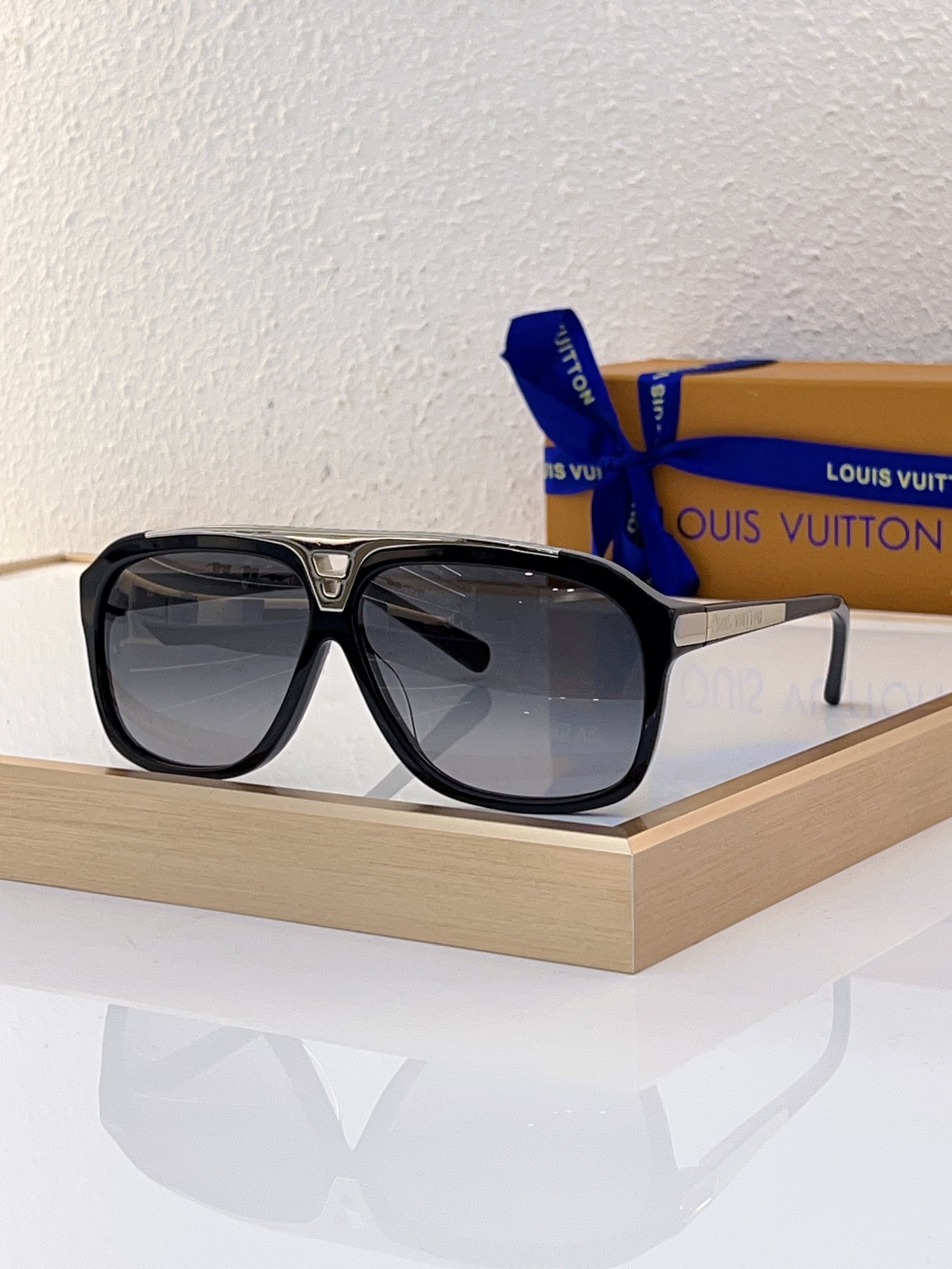 Louis Vuitton LV Sunglasses