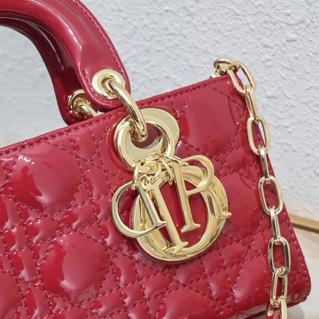Small Lady D-Joy bag Red patent leather CD0541 XB091 22cm
