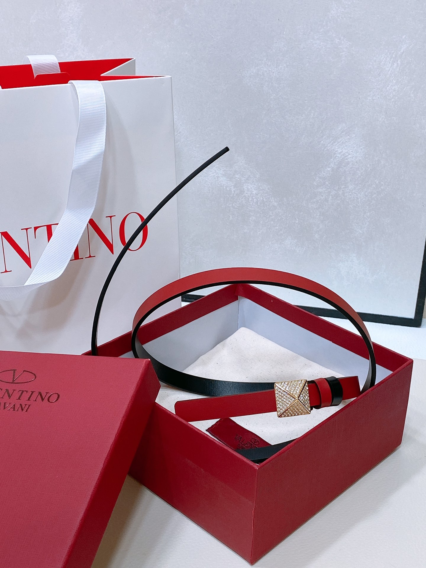 Valentino Leather Belts 1:1 Mirror Version