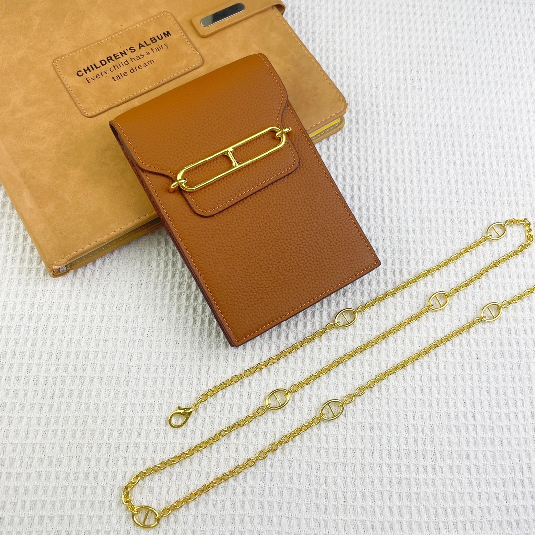 Herm猫s Pig Nose Cell Phone Bag