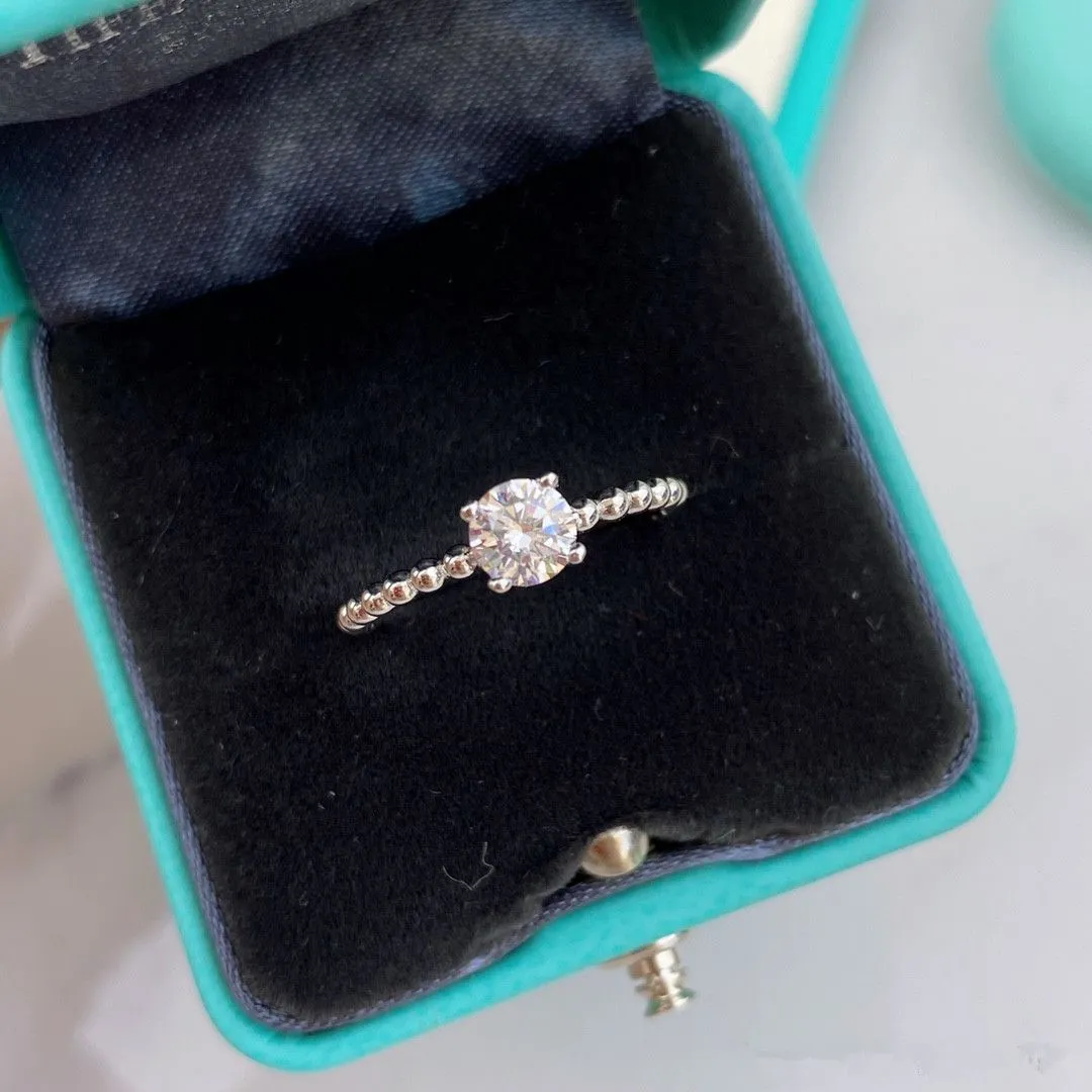 Wholesale Classic Tiffany Sterling Silver Four Claws 925 Bead Ring Female Diamonds Jewellery