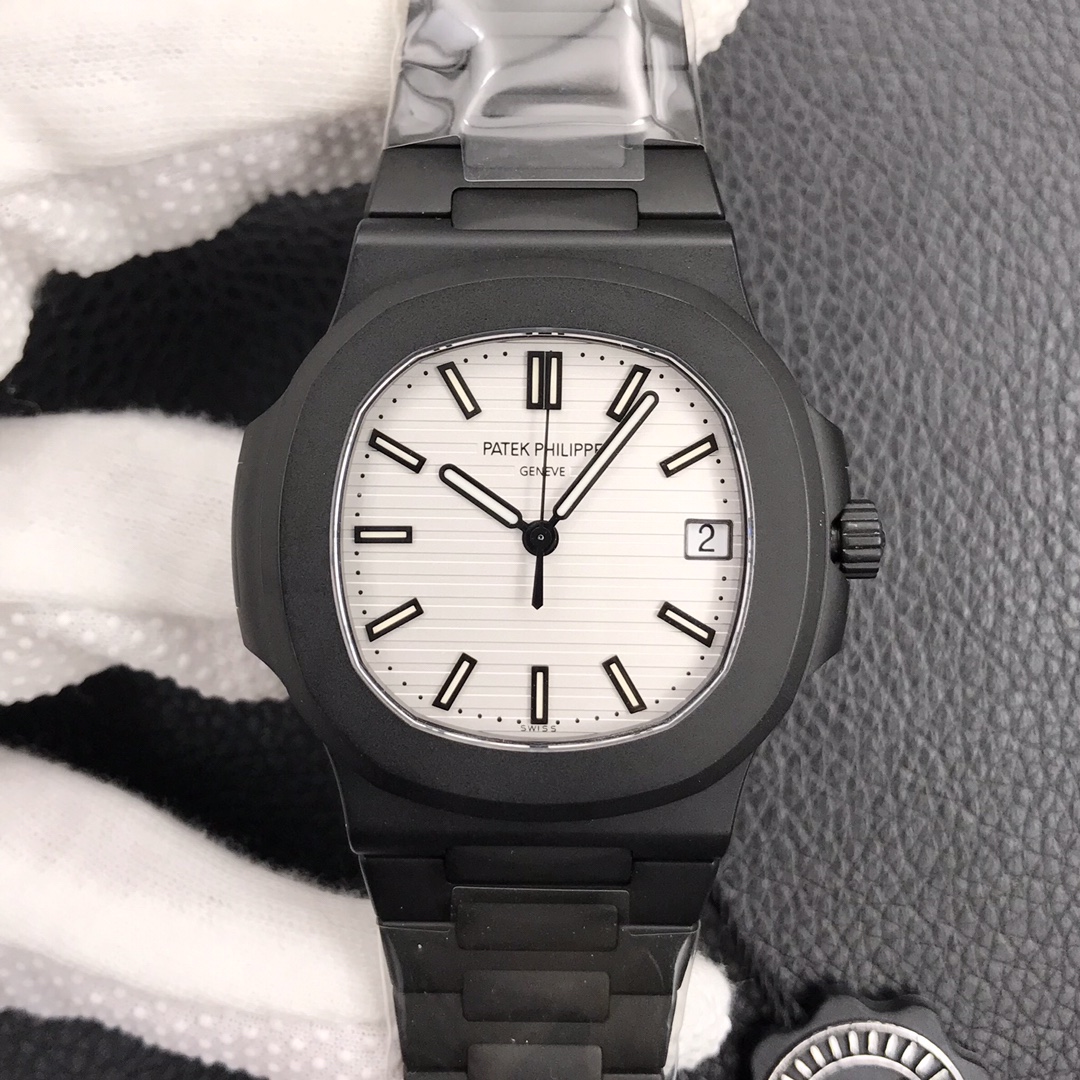 Replica Patek Philippe Nautilus 5711 40MM Mens Watch