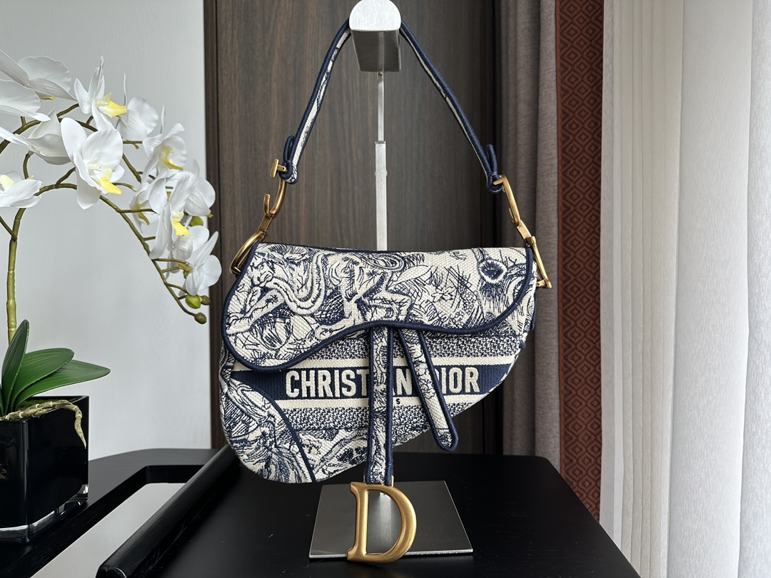 Dior Embroidery Saddle Bag Shoulder Bag Handbag Mirror Quality Version 10A(Replica)