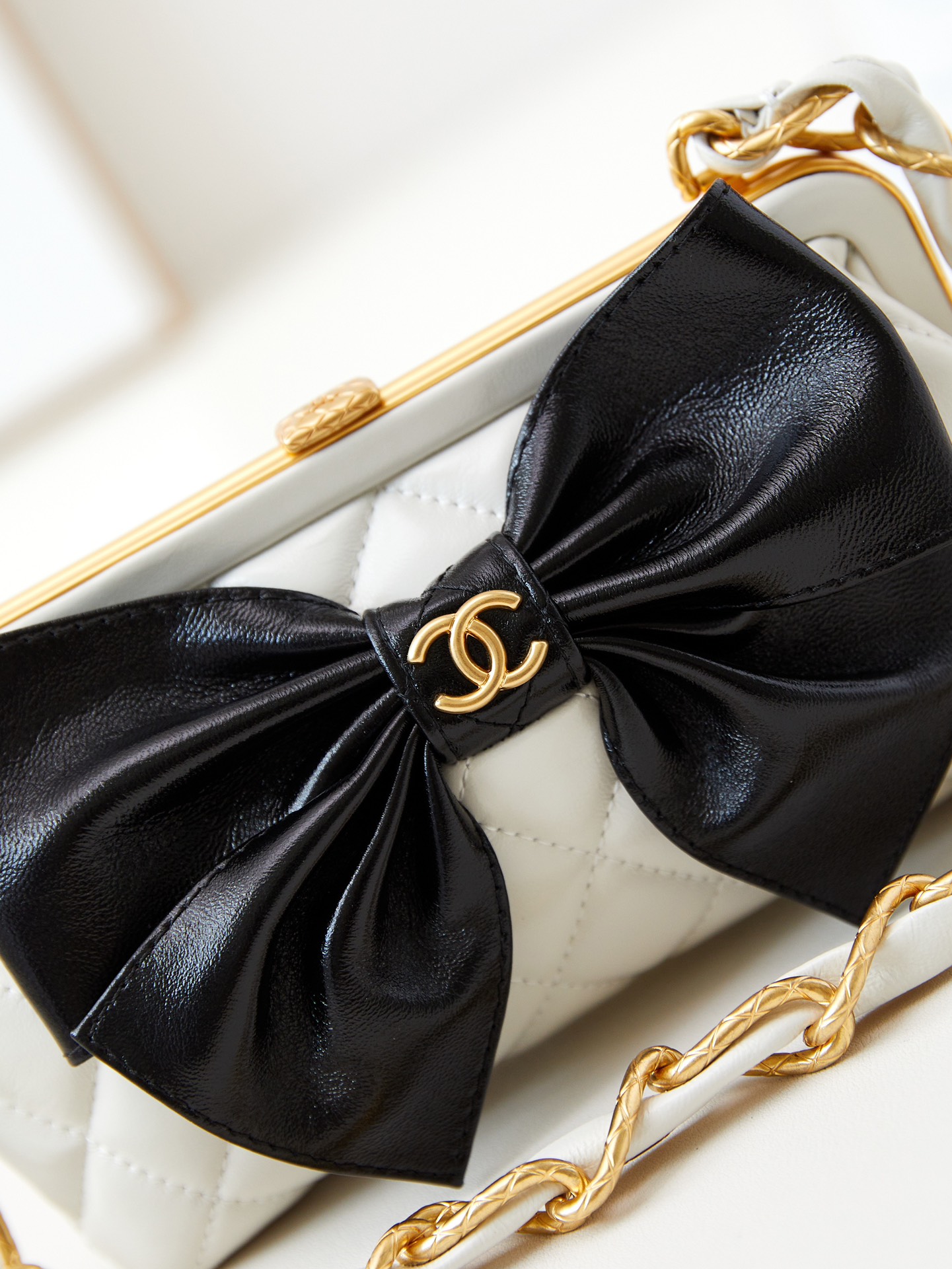 Chanel 10A Handbag Shoulder Bag Top Mirror Quality Version AP5127