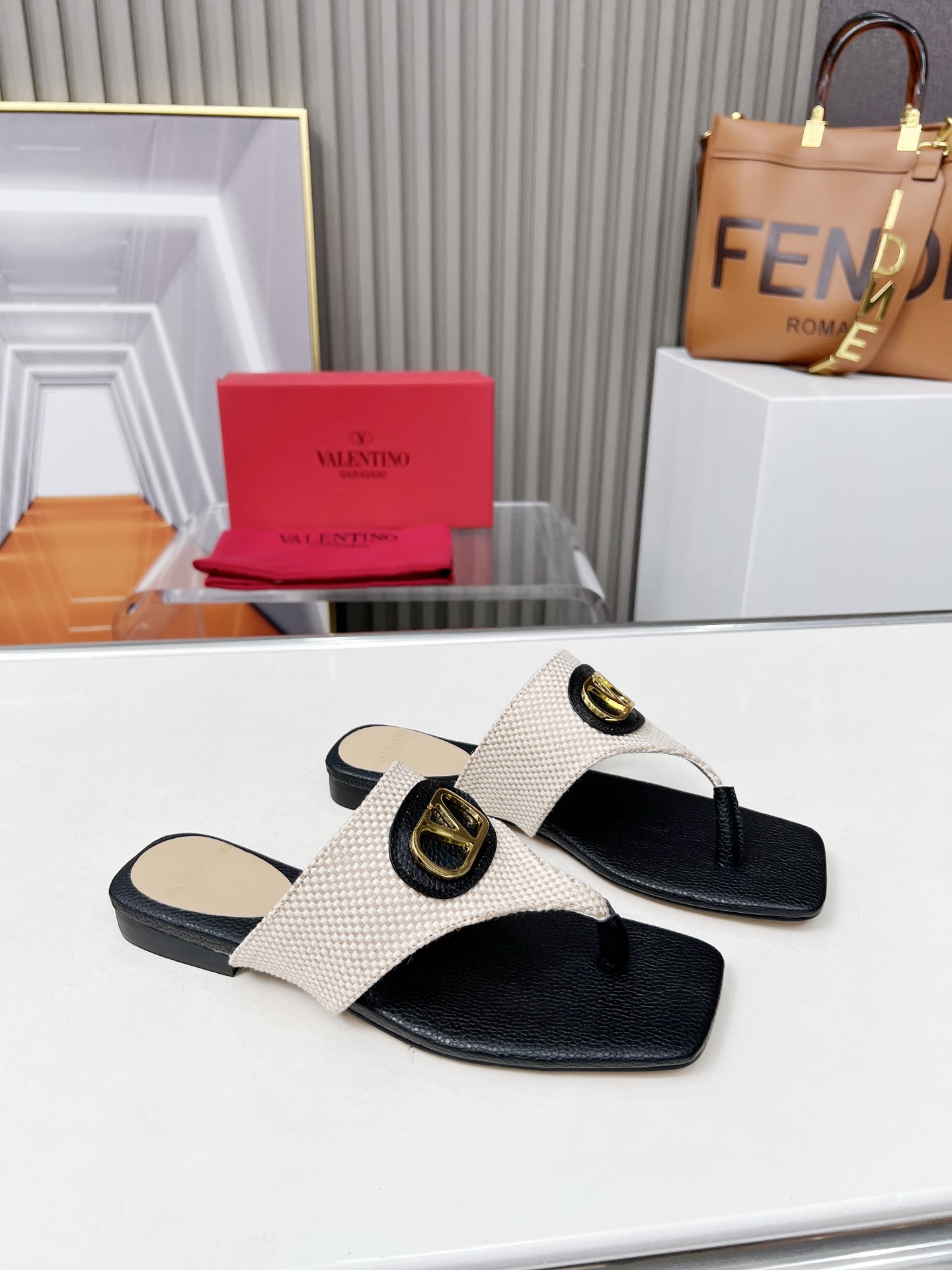 Valentino Shoes Summer new flip-flops for women