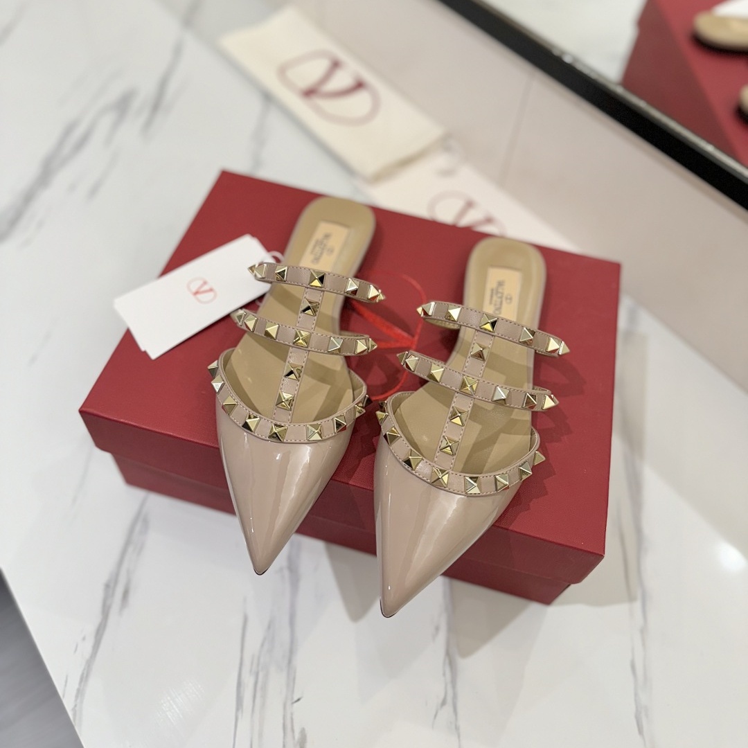 Valentino Shoes Riveted VT flat-bottomed pointed women's high-heeled slippers
