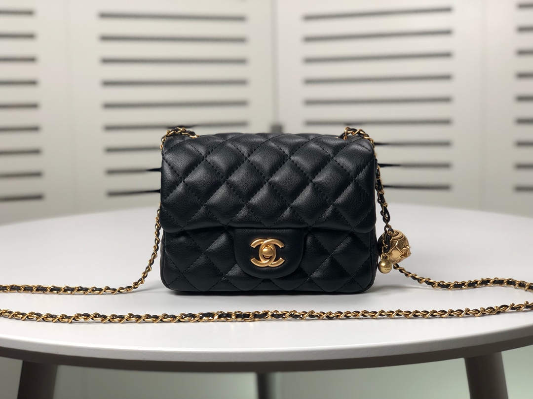 Chanel Cross Body Metal Ball Chain Shoulder Bag Handbag