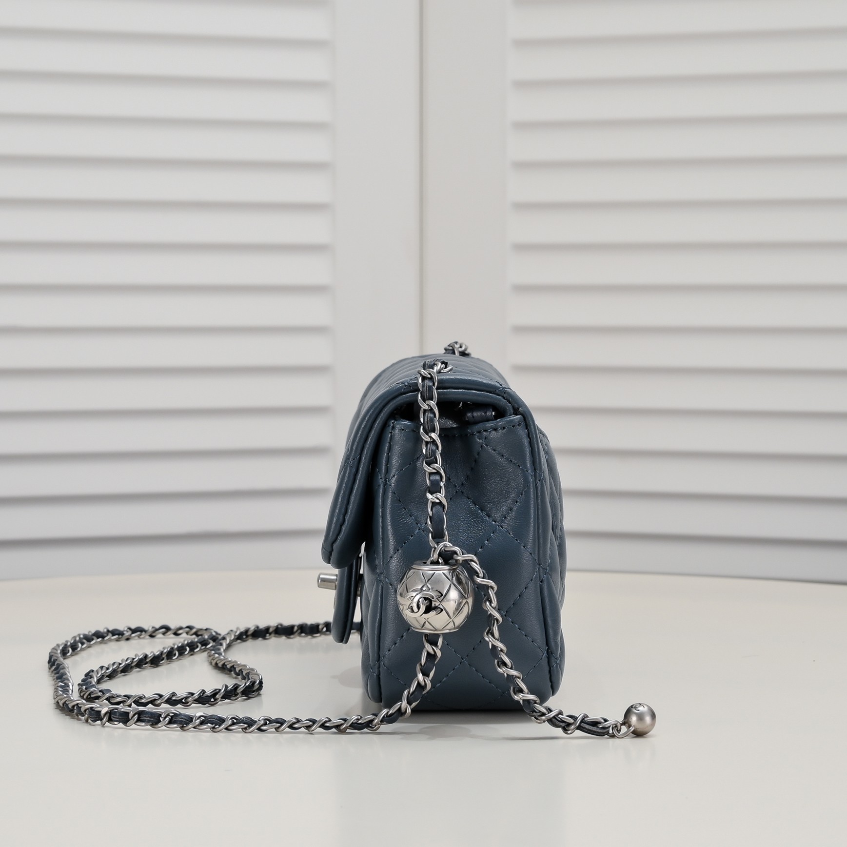 Chanel Cross Body Metal Ball Chain Shoulder Bag Handbag