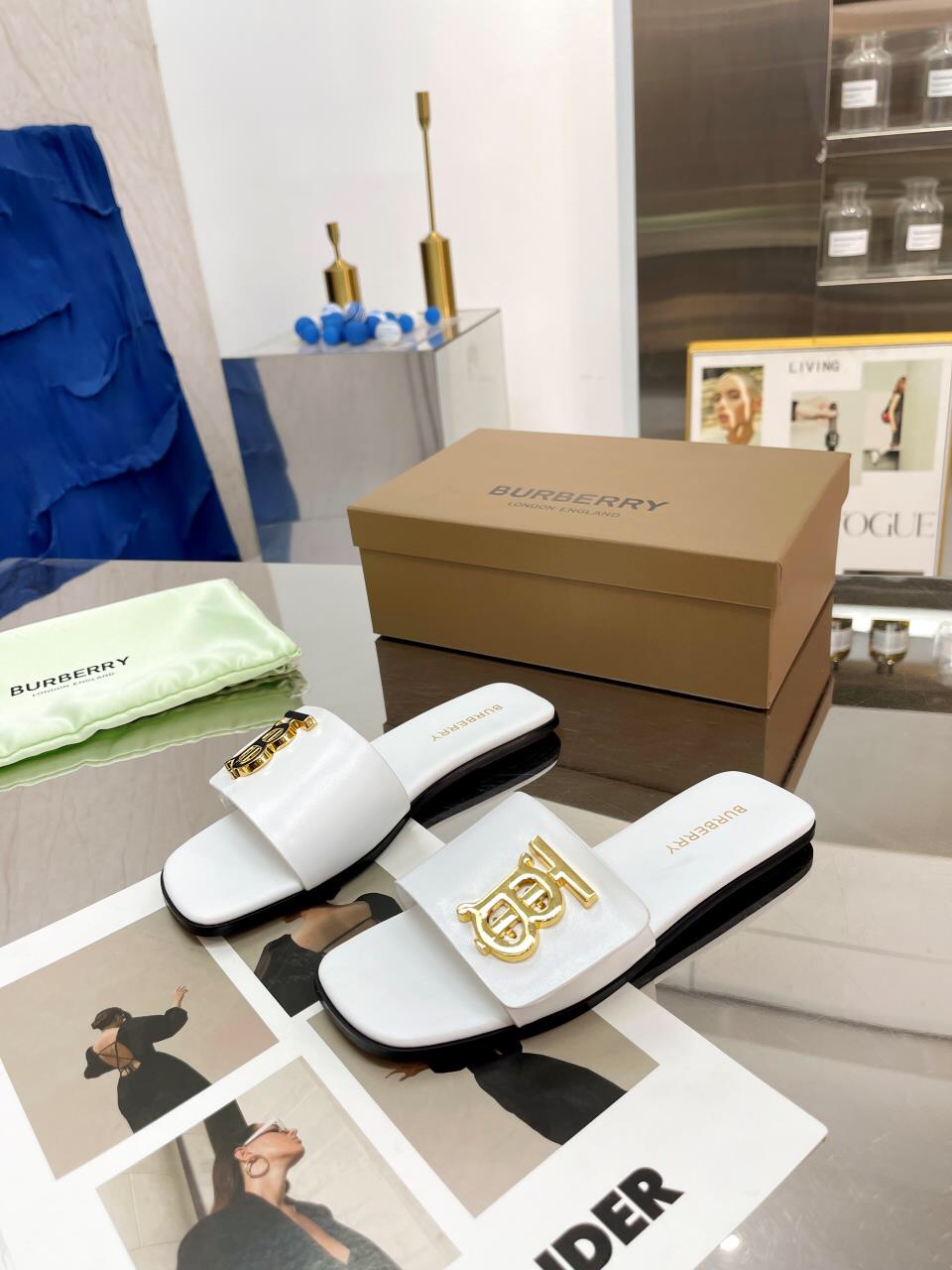 Burberry Shoes Ladies' Favorite Flat-bottomed ladies' Slippers