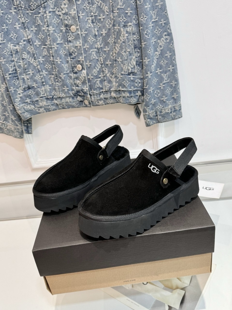 UGG shoes 047 HL022