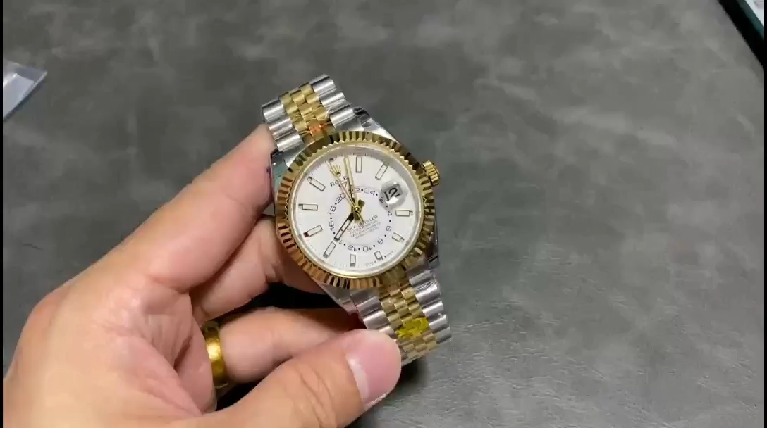 Rolex Sky Dweller 42 White Dial Yellow Gold Stainless Steel Jubilee 336933 0006