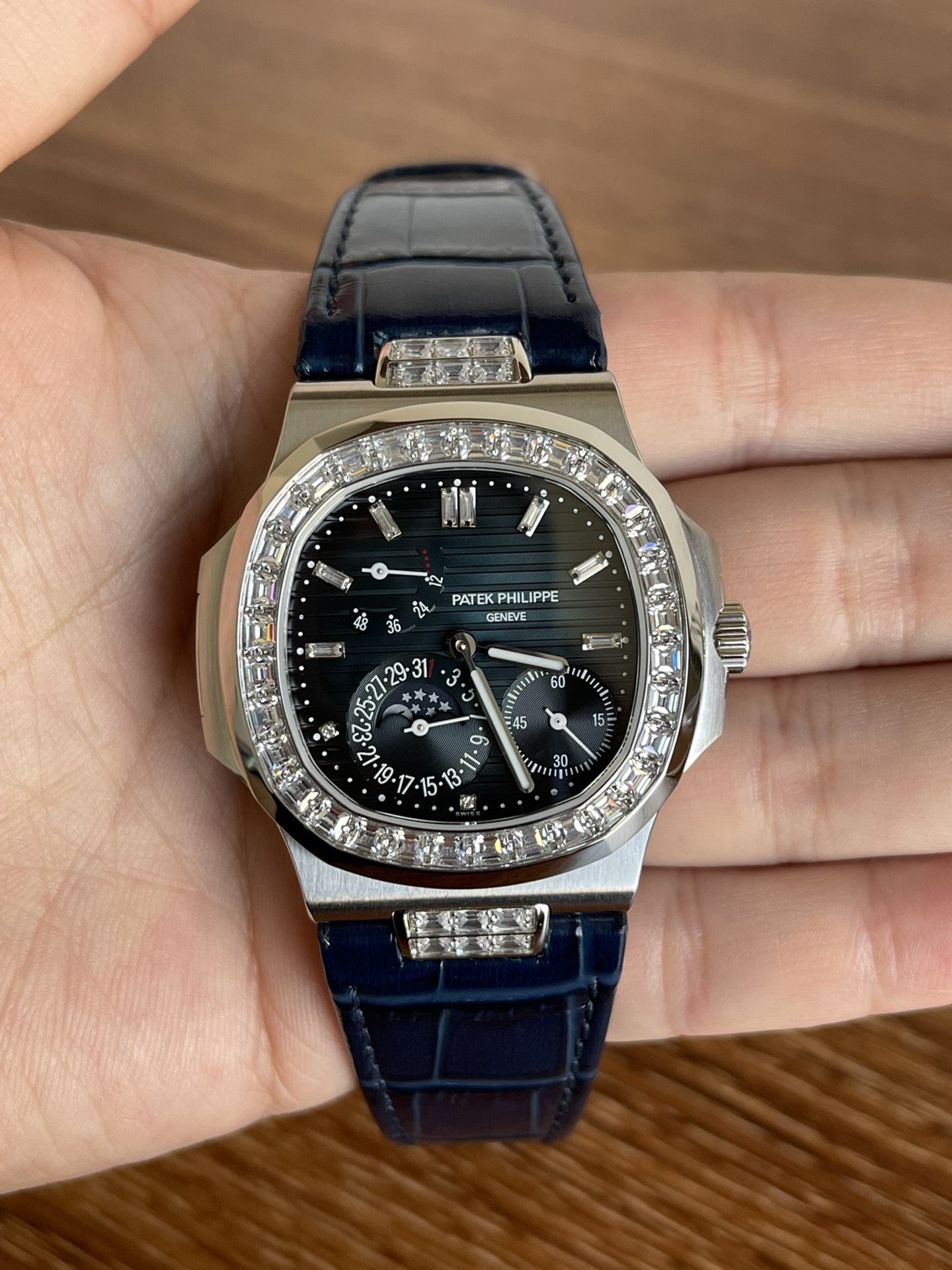 Patek Philippe Nautilus Moon Phases Black 5724G 001 40mm