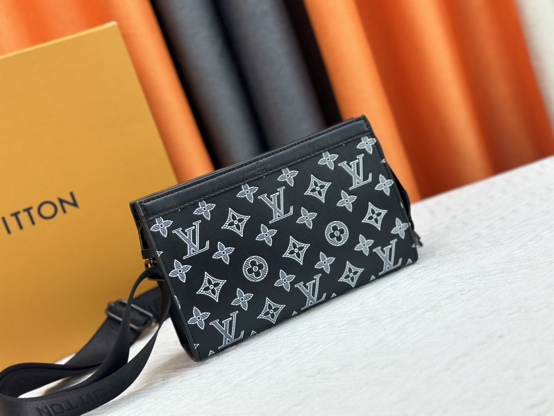 Louis Vuitton Gaston M81124 M83384 Shoulder Bag Handbag