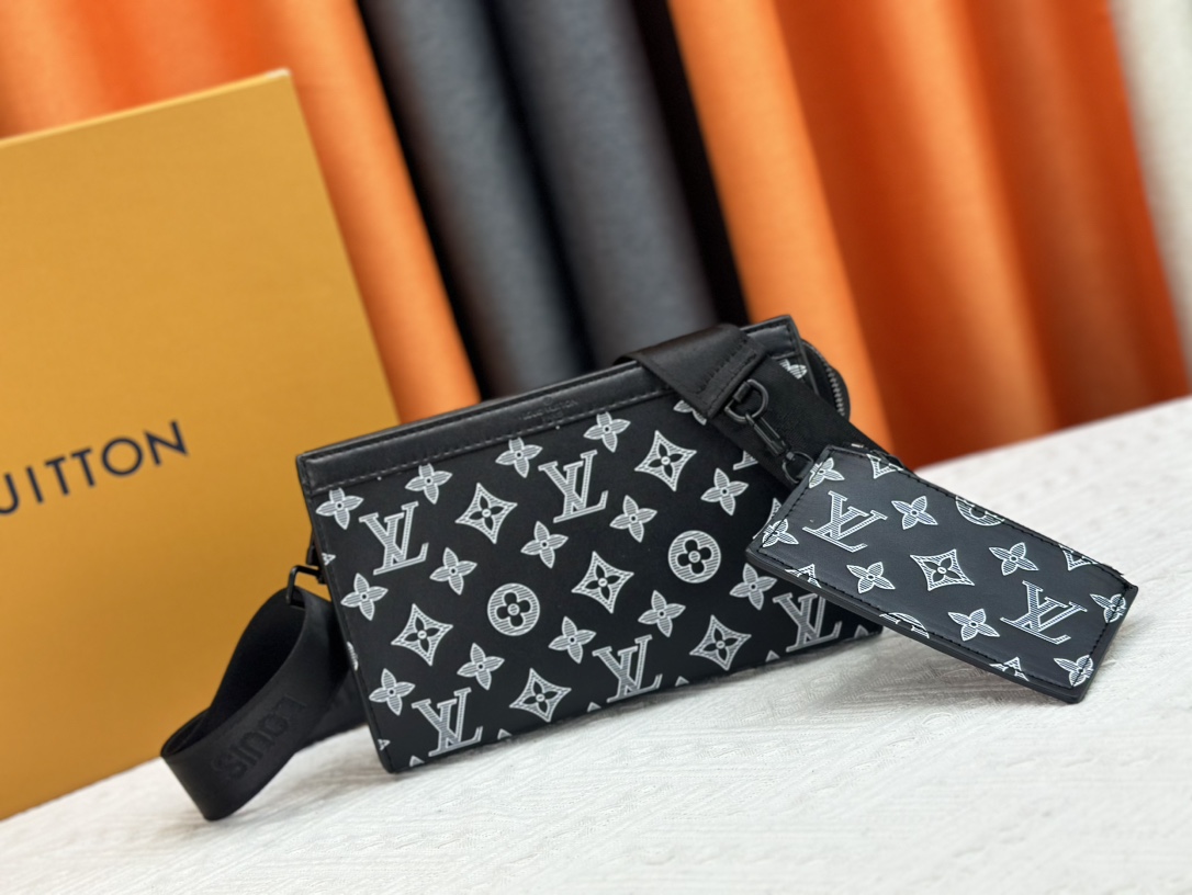Louis Vuitton Gaston M81124 M83384 Shoulder Bag Handbag