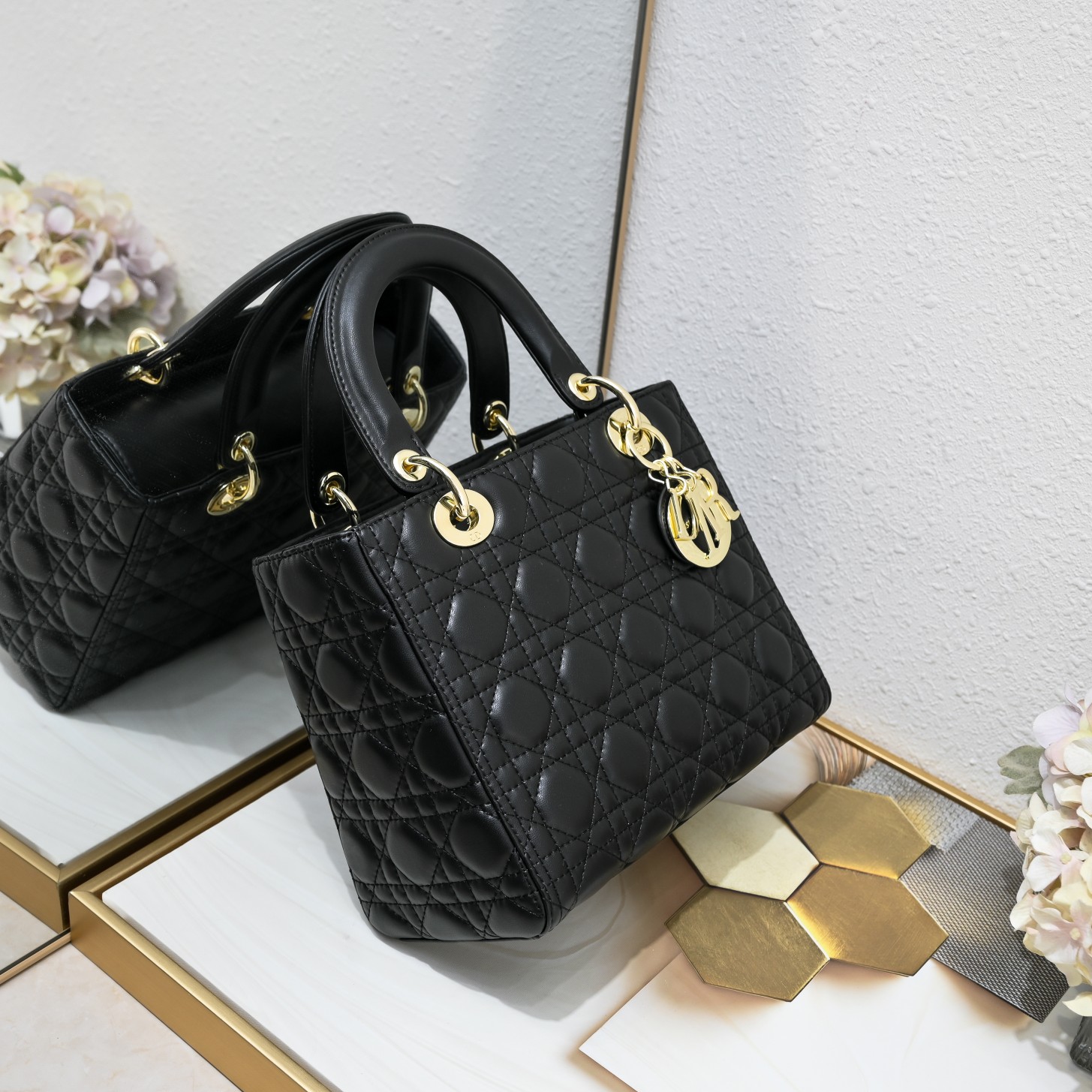 Medium Lady Dior Bag Black Sheepskin LM071 24cm