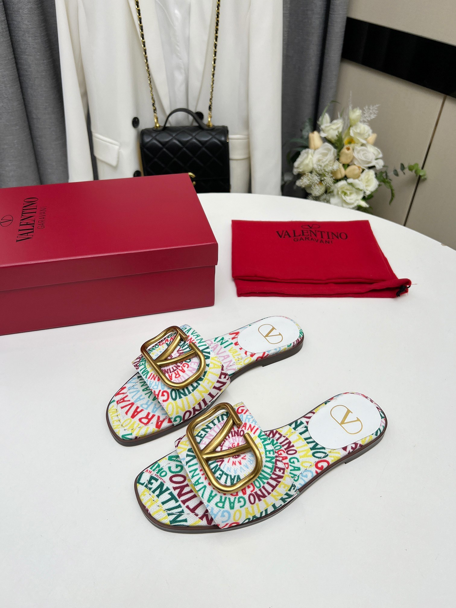 Valentino Shoes The latest series of women's slippers