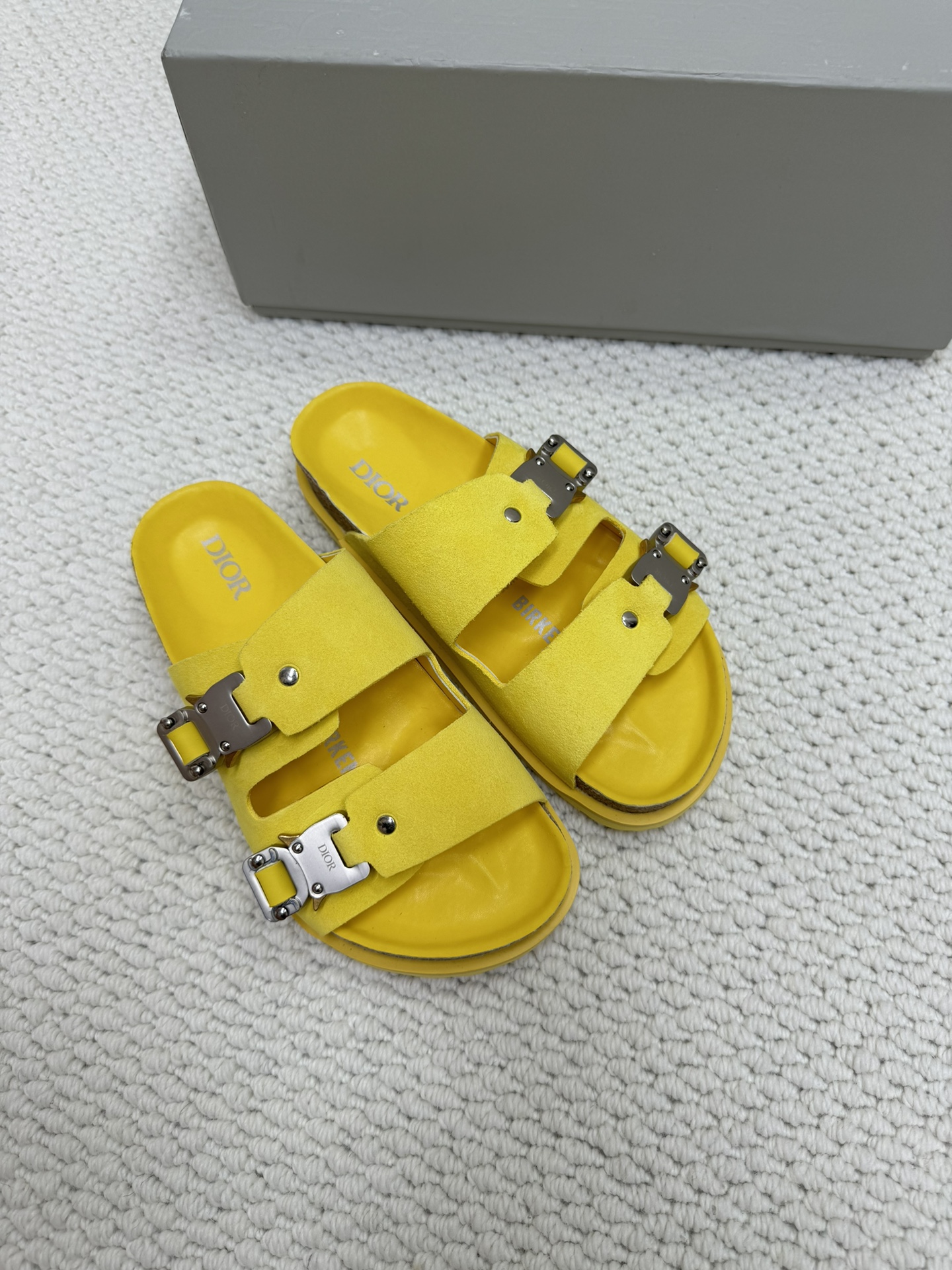 Dior Shoes Latest couple slippers