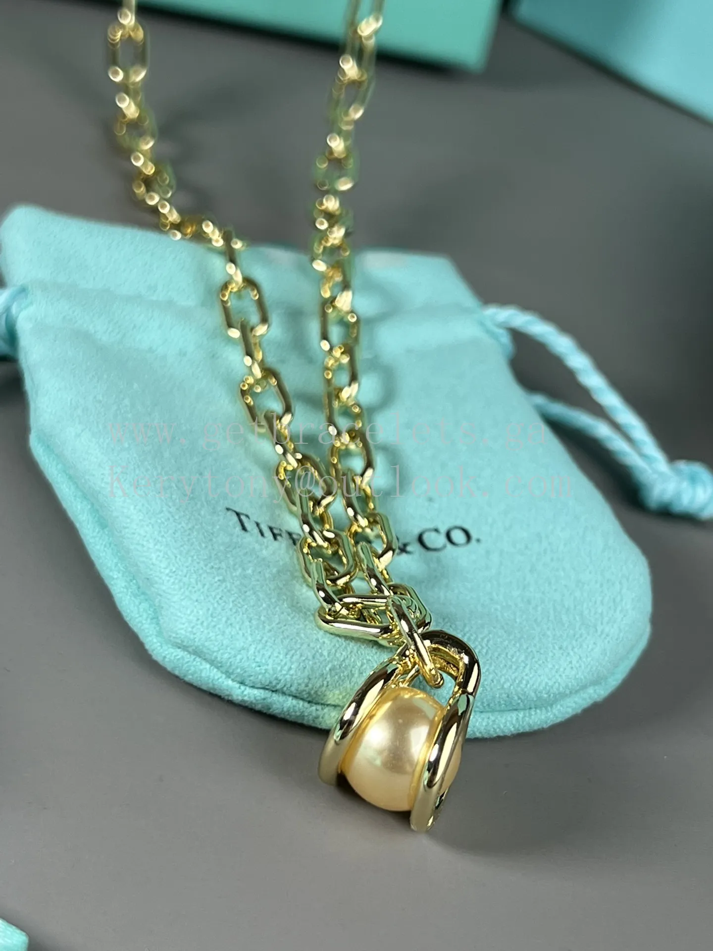 Tiffany T Pearl Link Pendant in White Gold/Yellow Gold