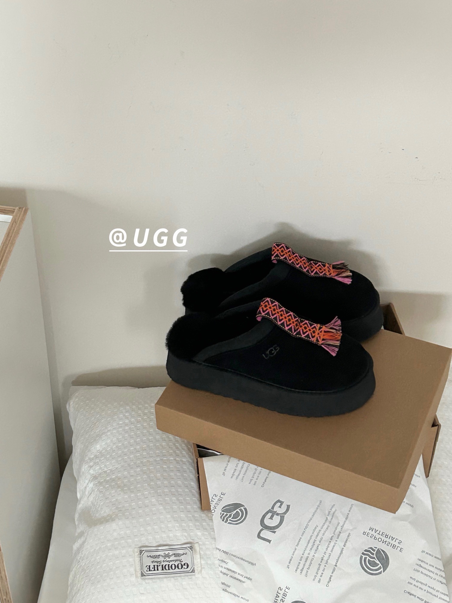 UGG shoes 046 HL022