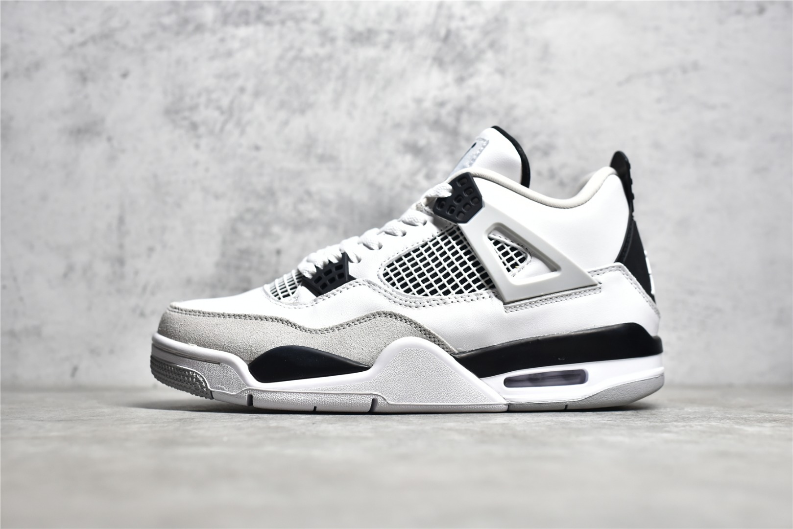 Air Jordan 4 Retro Military Black DH6927-111