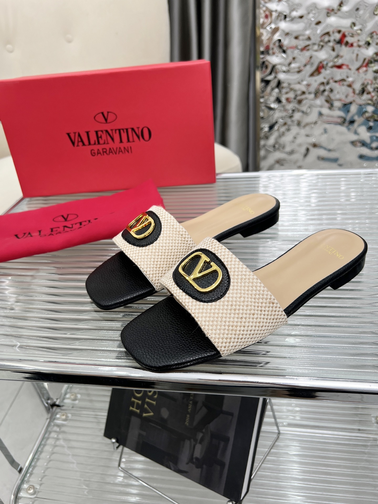 Valentino Shoes Two-tone flat-bottomed ladies' Slippers