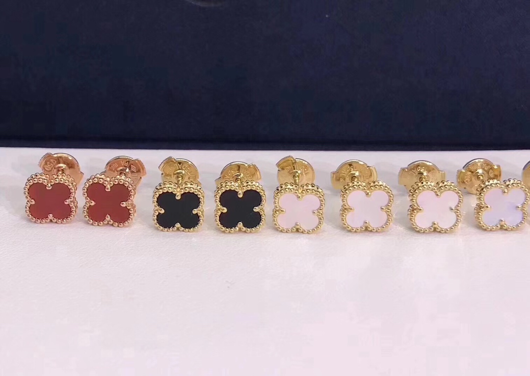 Van Cleef & Arpels Small Clover Earrings, Sweet Alhambra earstuds