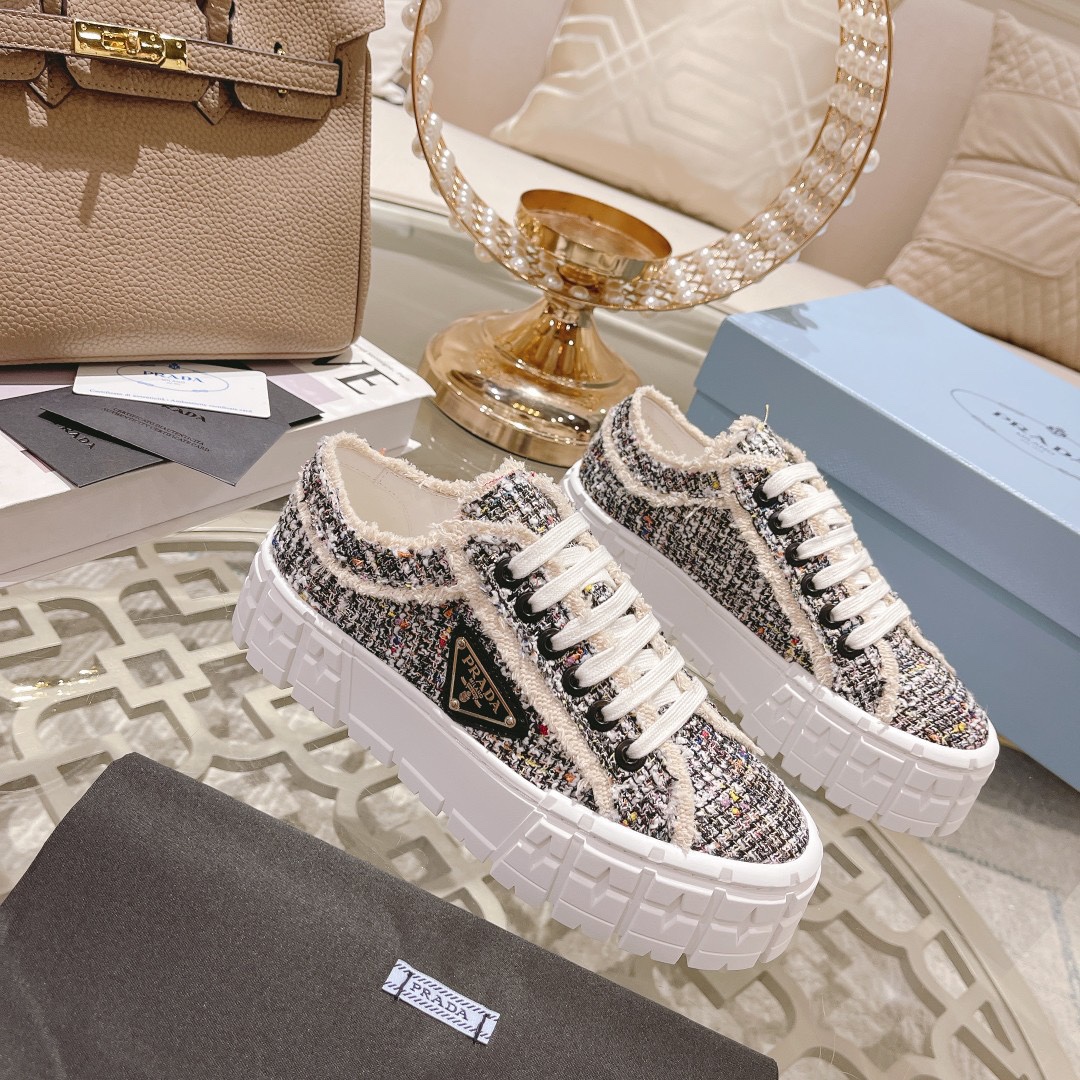 Prada shoes PD003