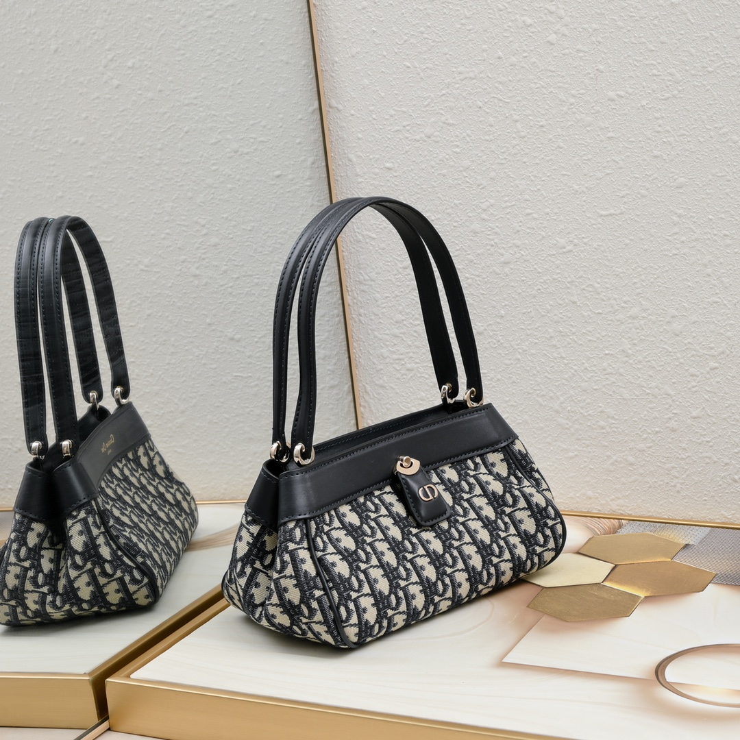 Small Dior Key Bag 7722 XB081 22cm