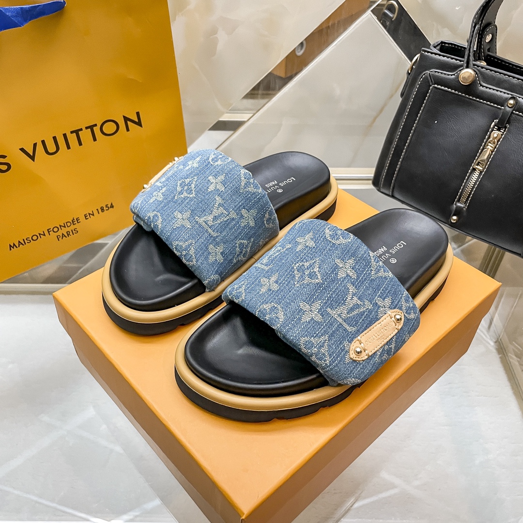 Louis Vuitton Shoes Bread slippers for couples
