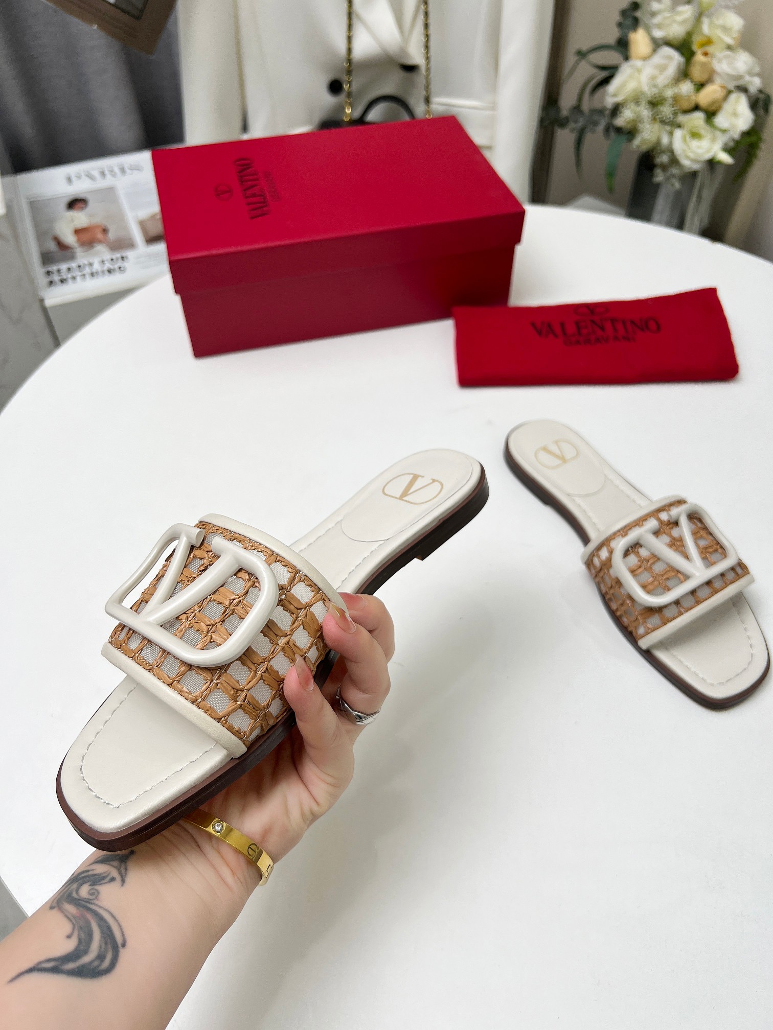 Valentino Shoes Comfortable and versatile women's slippers
