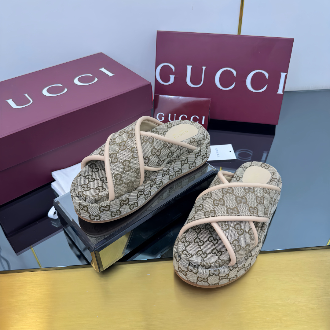 Gucci Shoes GG Cross Canvas Thick Bottom Lover's Slippers with Love