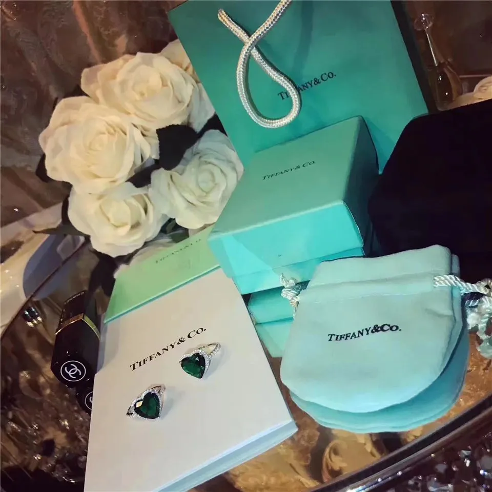 Replica Tiffany Heart Emerald Ring Crystals Edge Celebrity Price In USA