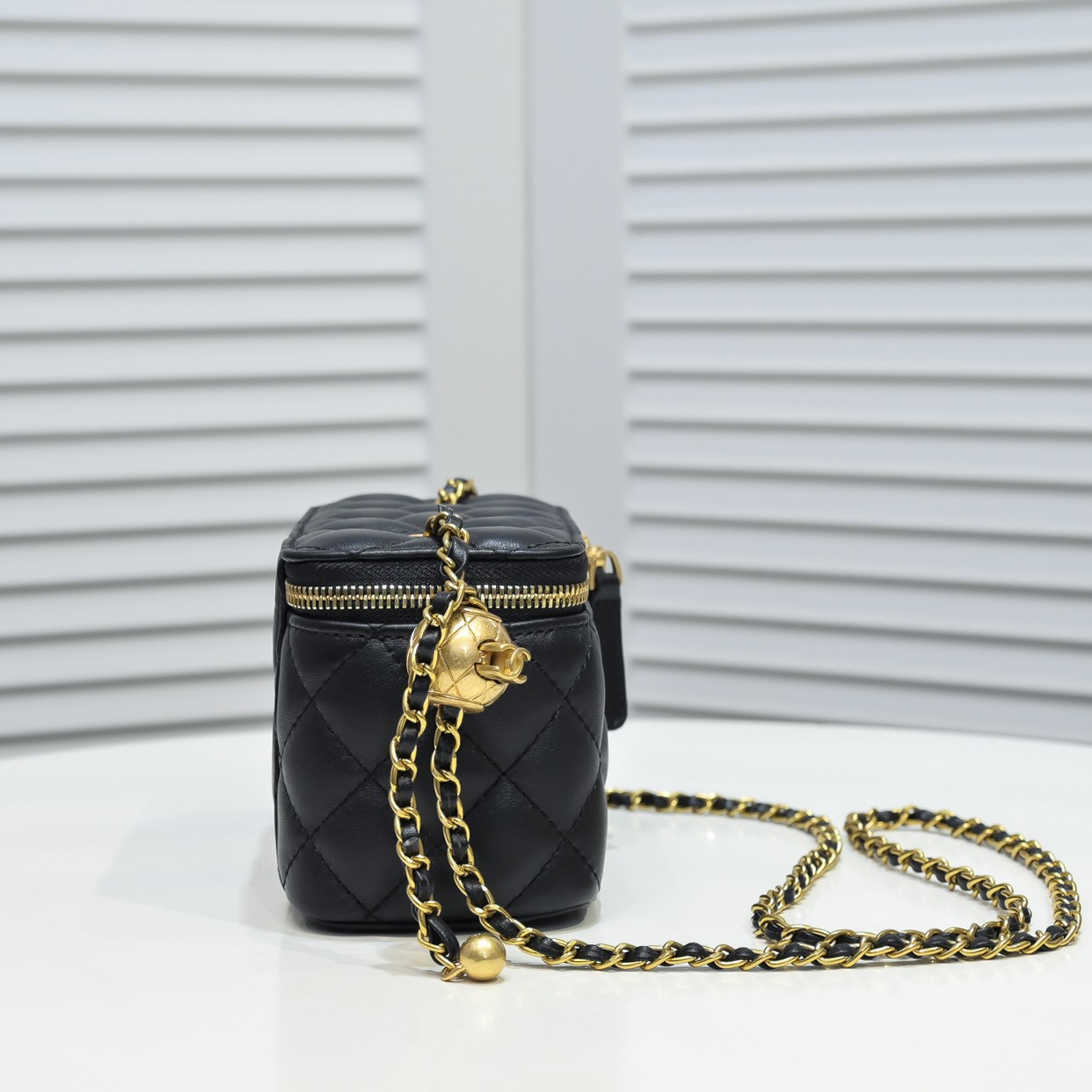 Chanel Golden·Ball Makeup Box Bag Shoulder Bag Handbag