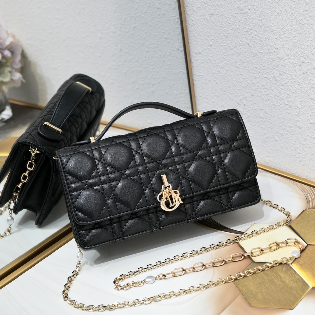 Miss Dior Mini Bag Black sheep CD2023 XB071 21cm