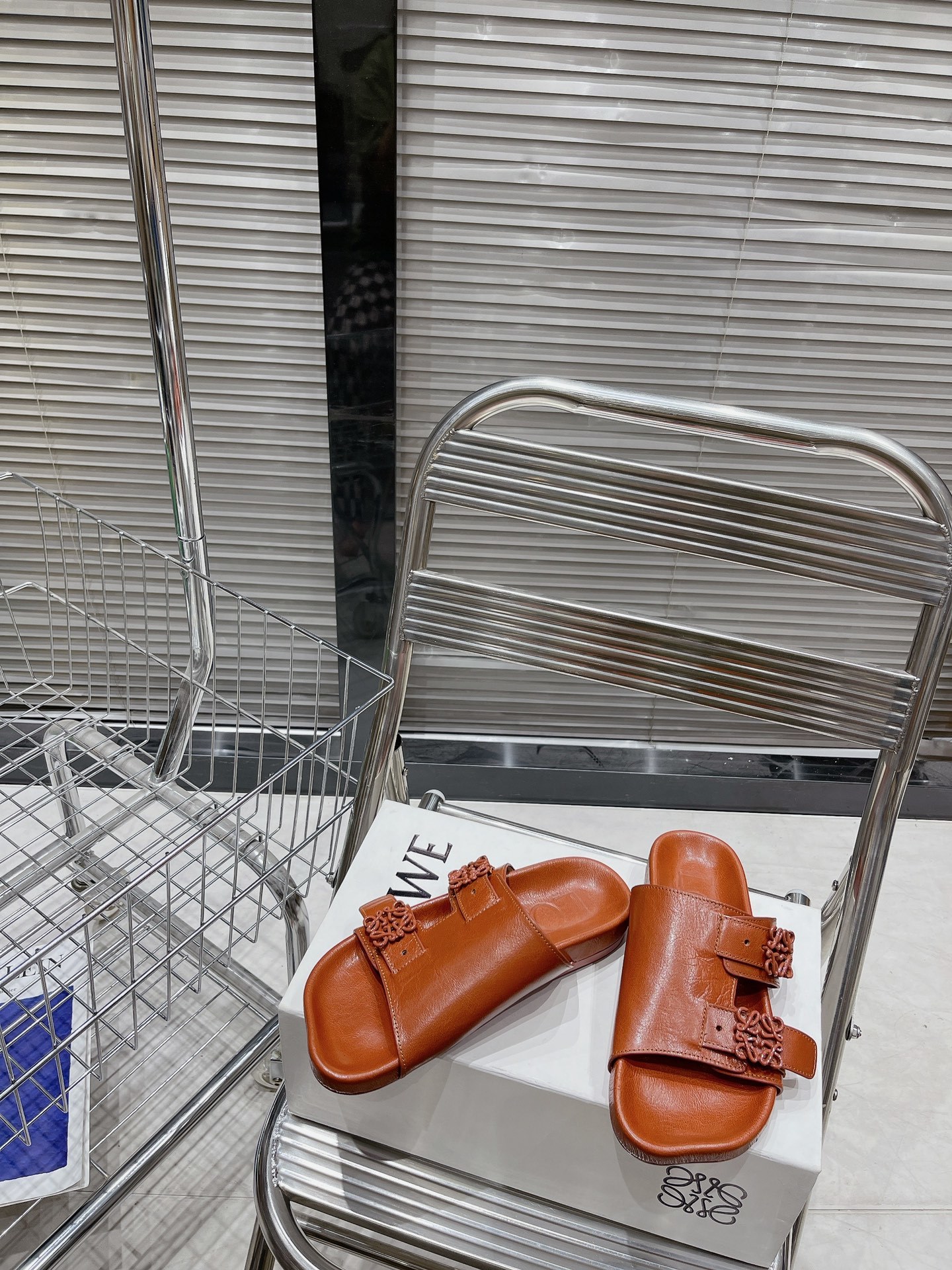 Loewe Shoes Easy Three Lotus Petaled Couple's Slippers