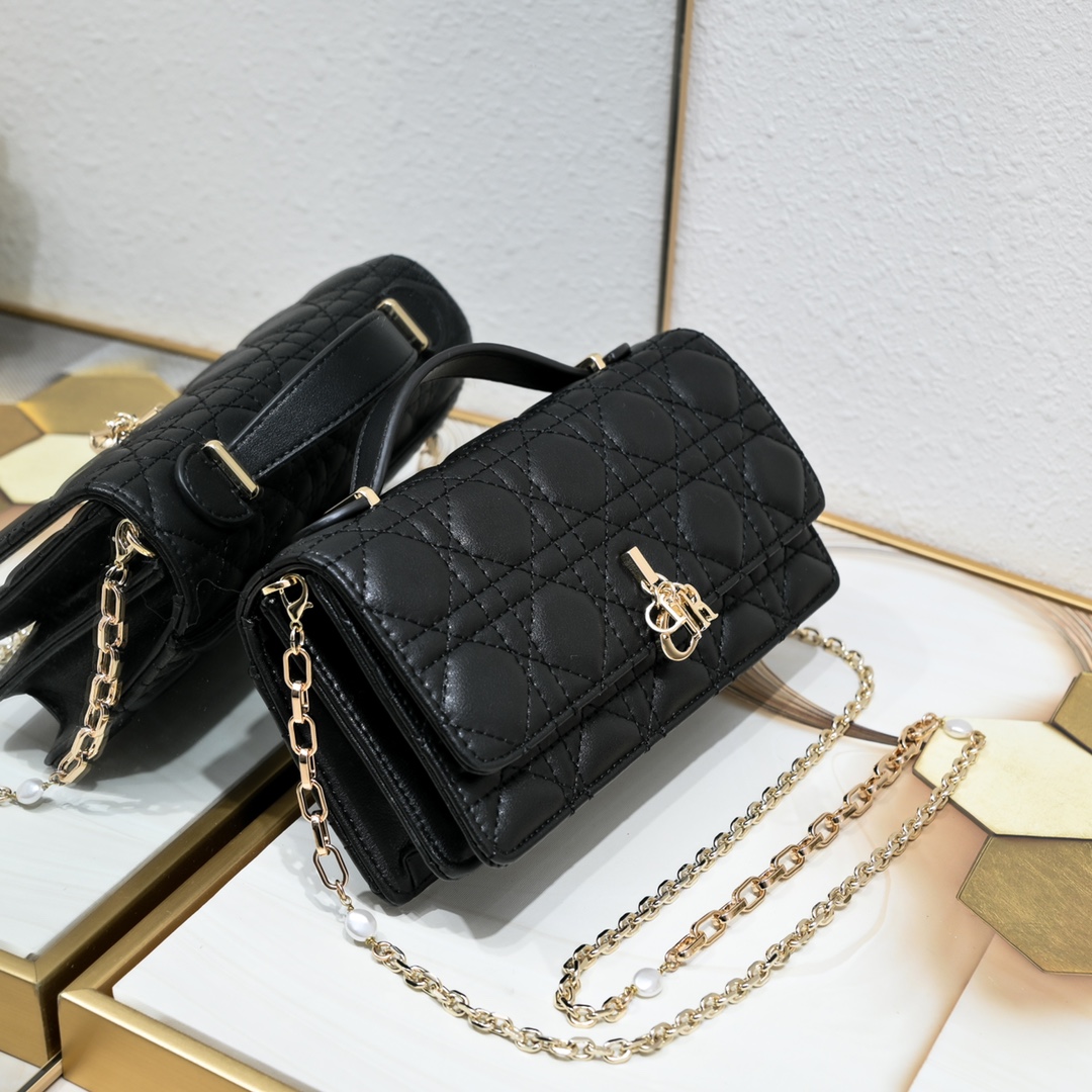 Miss Dior Mini Bag Black sheep CD2023 XB071 21cm