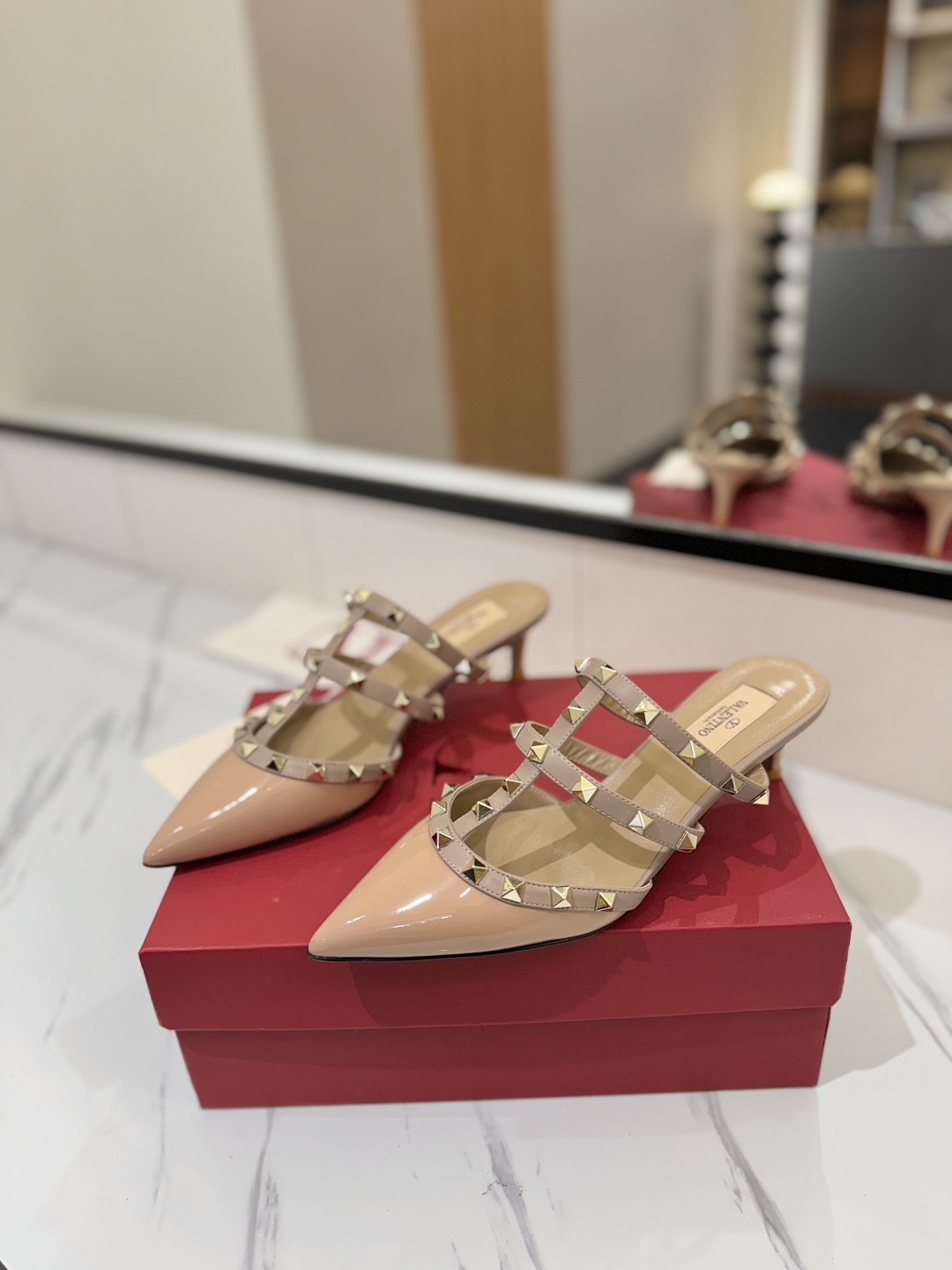 Valentino Shoes Heels Riveted VT 5.0 pointed-toe women's high-heeled slippers