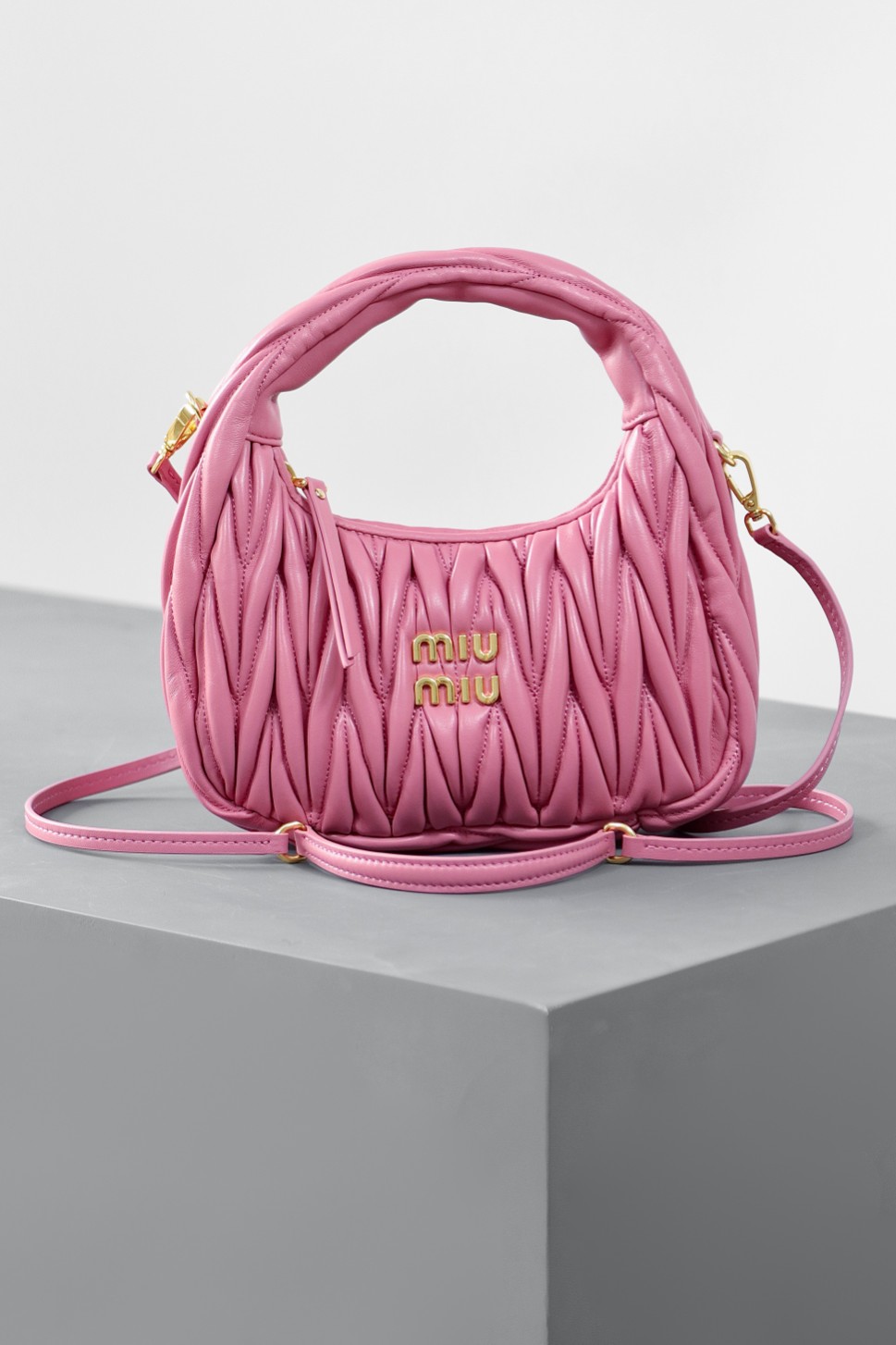 MIUMIU Wander matelass茅 nappa leather hobo bag锛�10A锛�