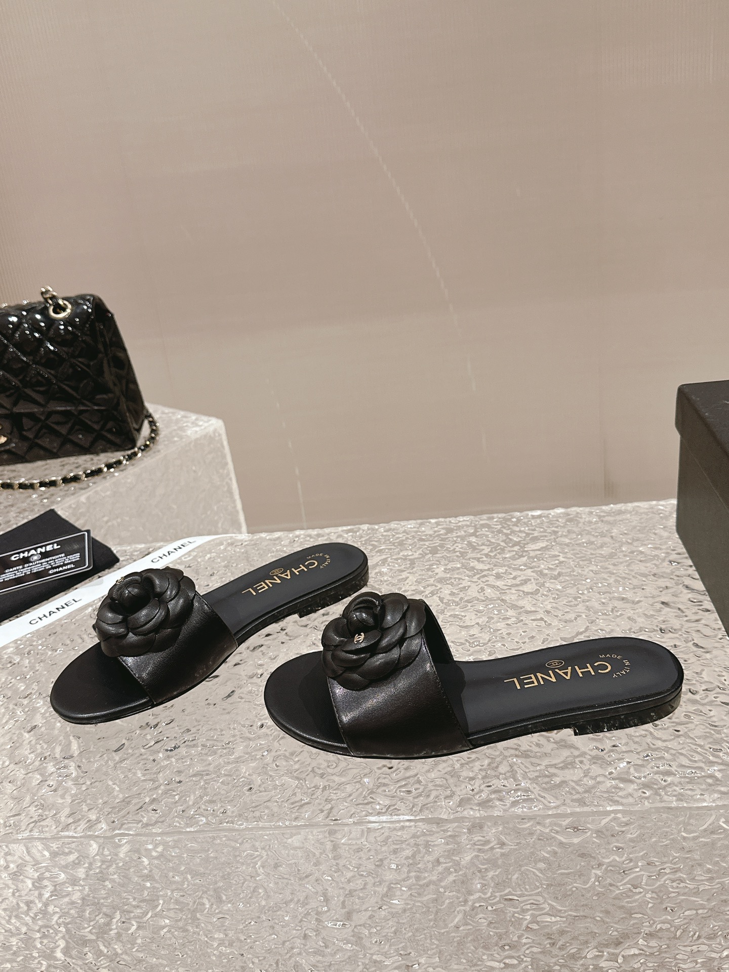 Chanel shoes 044 XM062