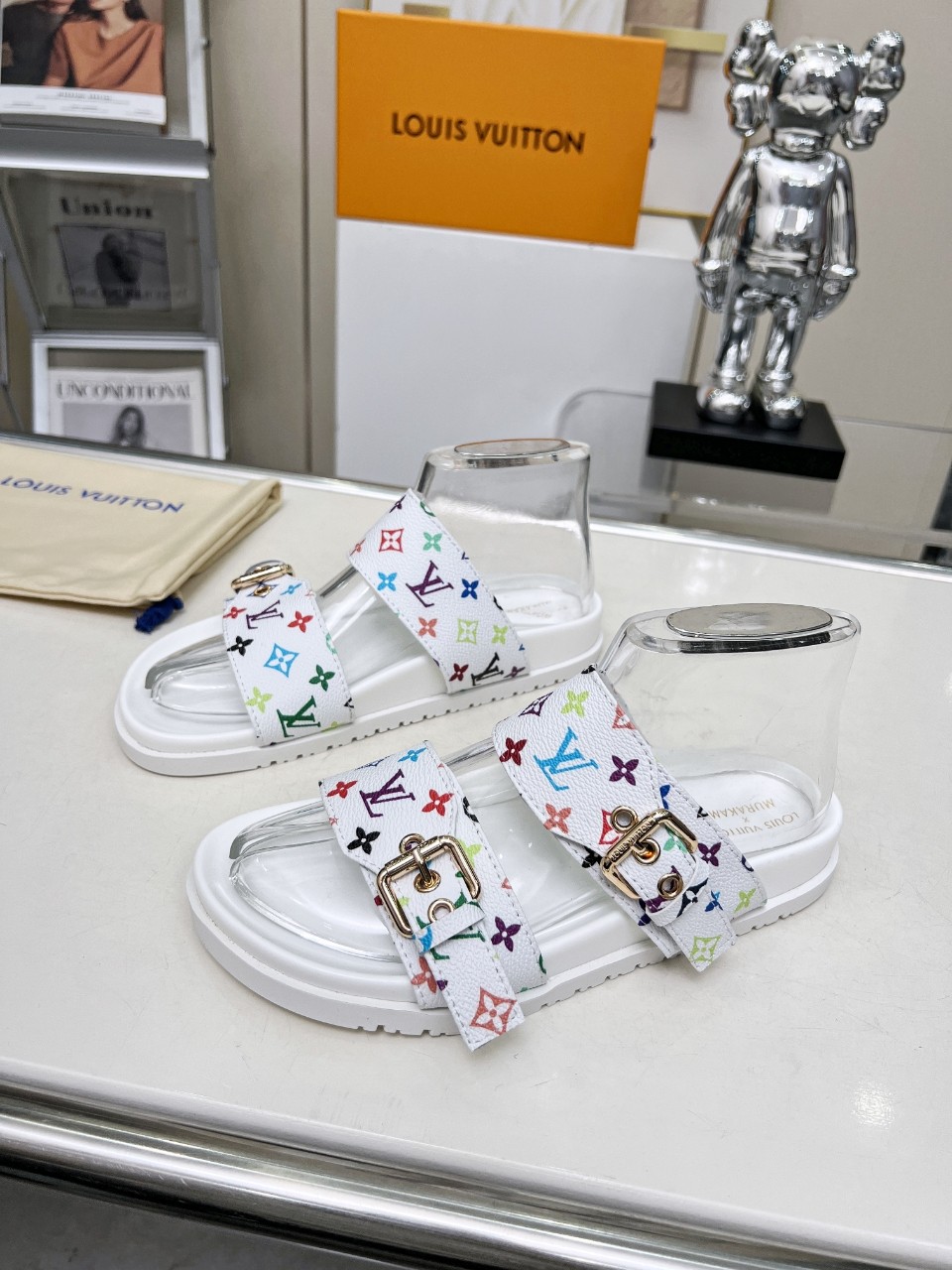LV Shoes 024 XM091
